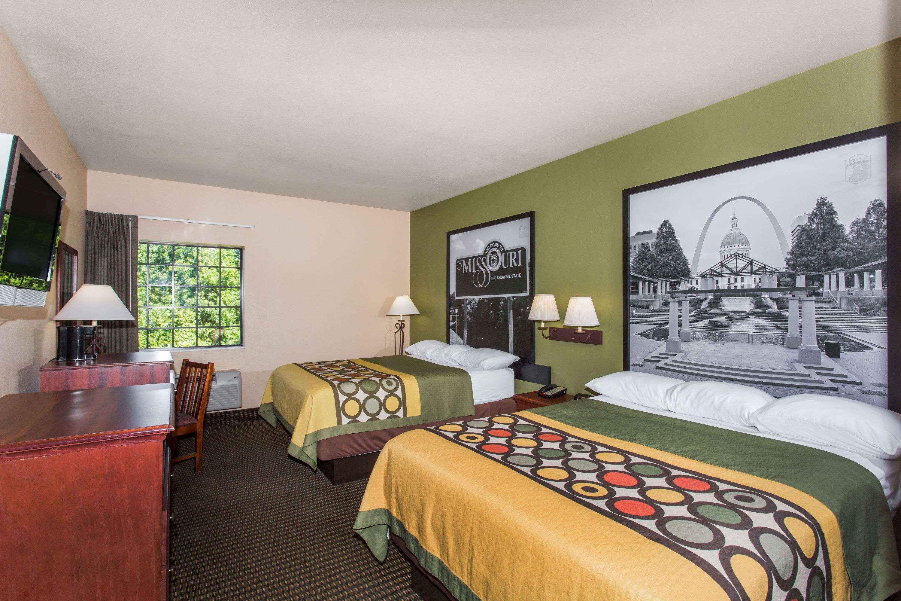 Super 8 By Wyndham Troy Hotel Exterior photo